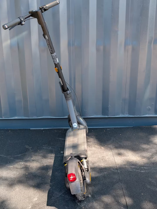 Segway MAX G2 • 70 km Reichweite & Doppelfederung • Generalüberholt