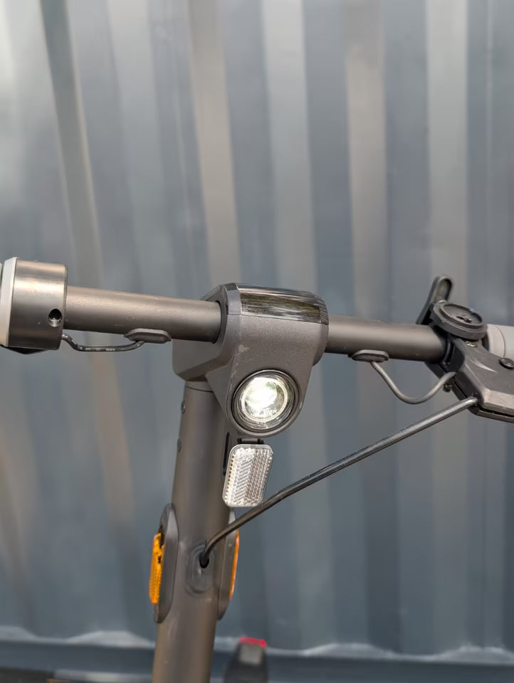 NIU KQi1 Pro E-Scooter | NEU & OVP | 25km Reichweite & Top-Komfort + ABE
