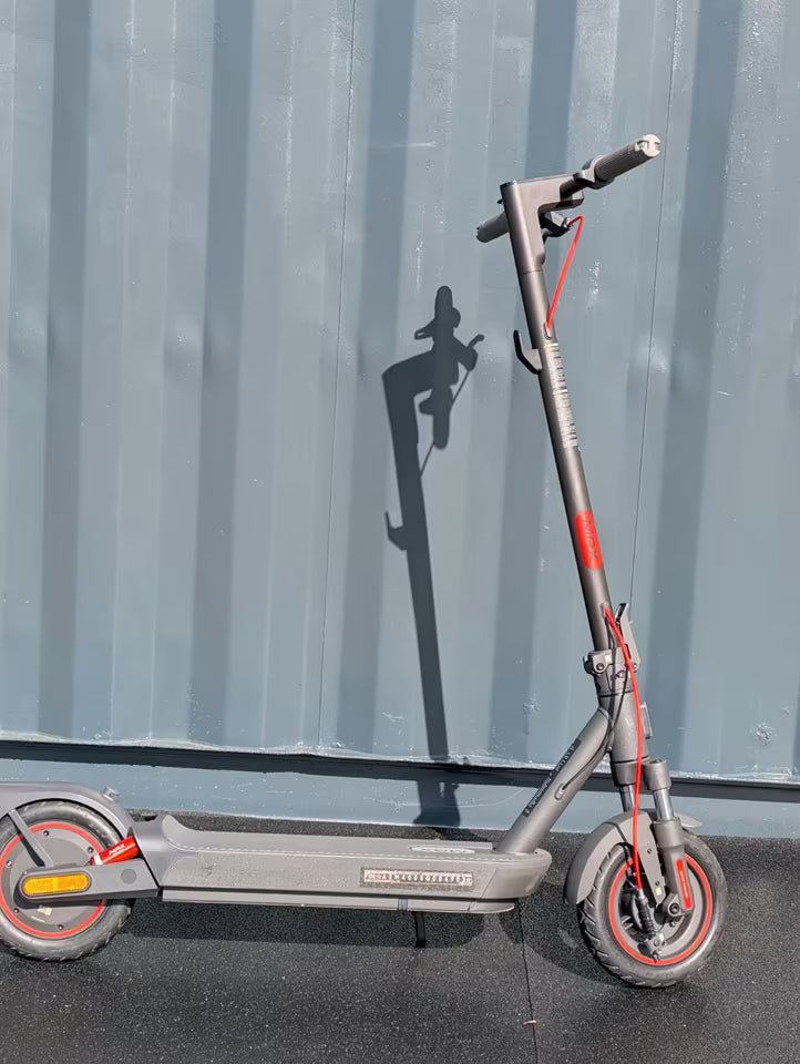 Xiaomi E-Scooter 5 Max (Neuwertig / Überholt) mit Straßenzulassung