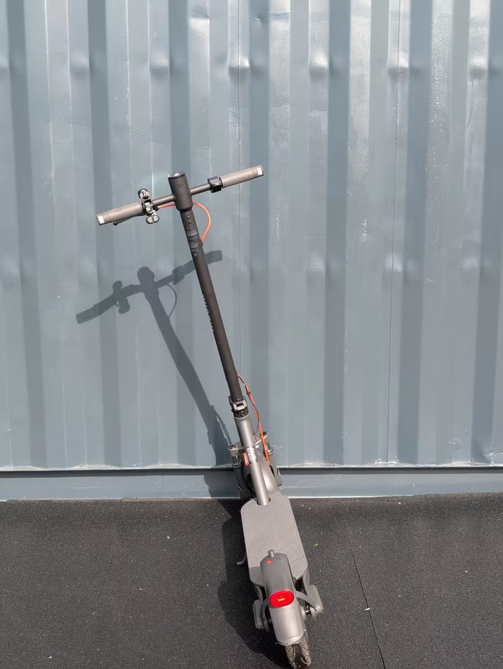 Xiaomi Electric Scooter Elite | Generalüberholt & Wie Neu!