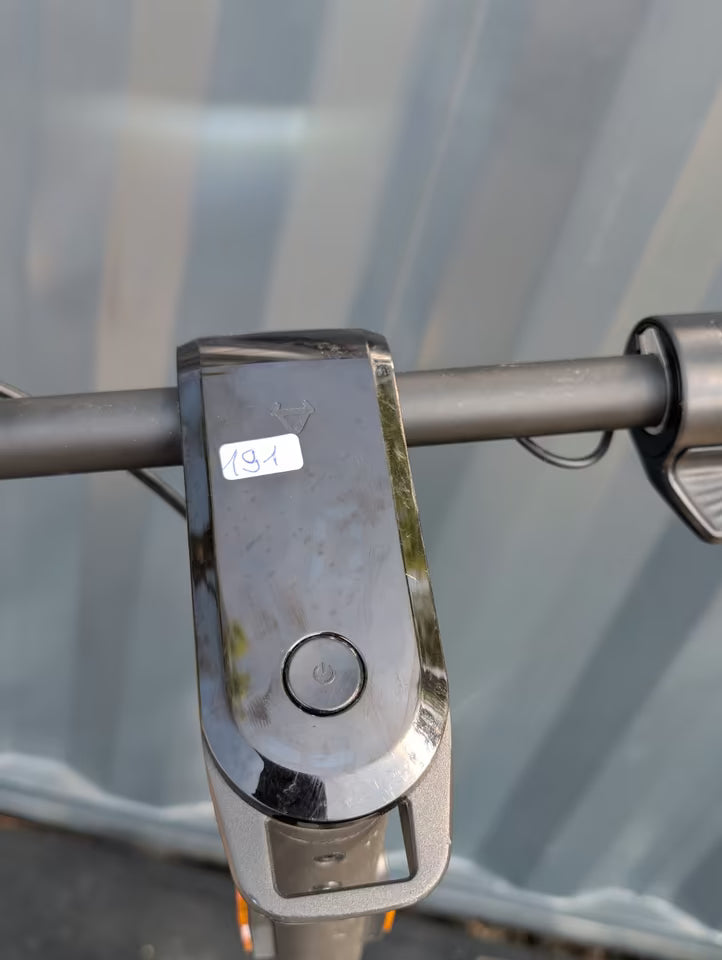 NIU KQi1 Pro E-Scooter | NEU & OVP | 25km Reichweite & Top-Komfort + ABE