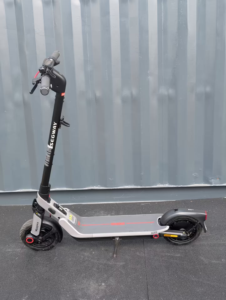 Segway Ninebot E3 Pro D E-Scooter | Sehr guter Zustand | 12 Monate Gewährleistung