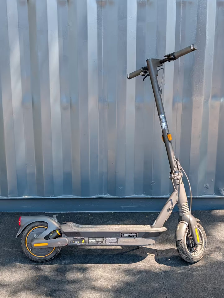 Segway MAX G2 • 70 km Reichweite & Doppelfederung • Generalüberholt