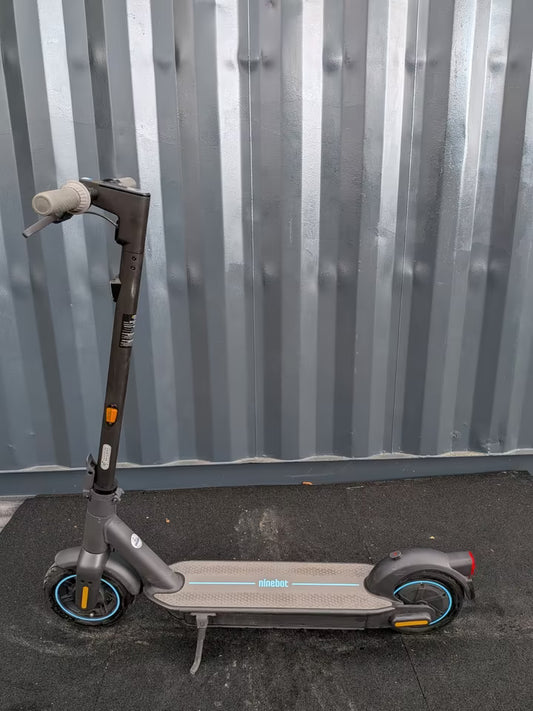 Segway G30D II – Der Reichweiten-König – Generalüberholt & Geprüft