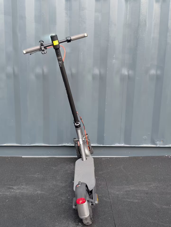 Xiaomi Electric Scooter Elite | Sehr guter Zustand | Blinker & Federung | Gewährleistung
